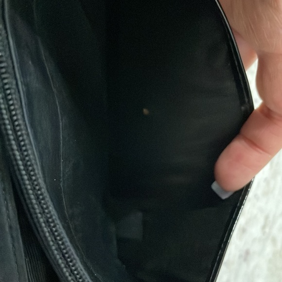 Chanel patent leather wallet with chain - Picture 9 of 16